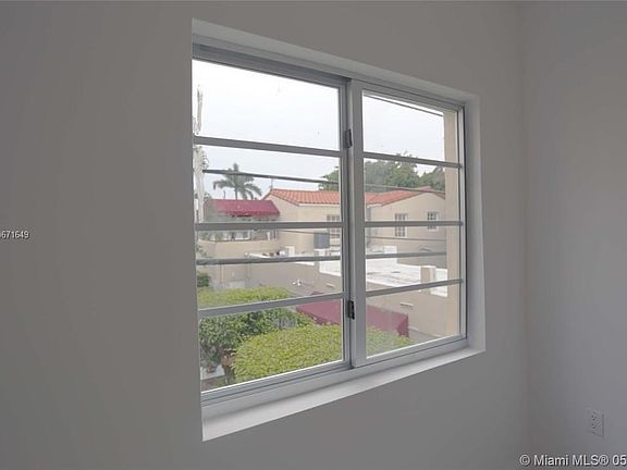 5th image of 1450 Meridian Ave APT 2