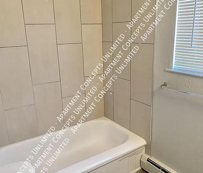 2218 Dayton St — Photo 5