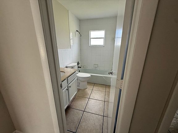 5th image of 5645 6th Ave #A