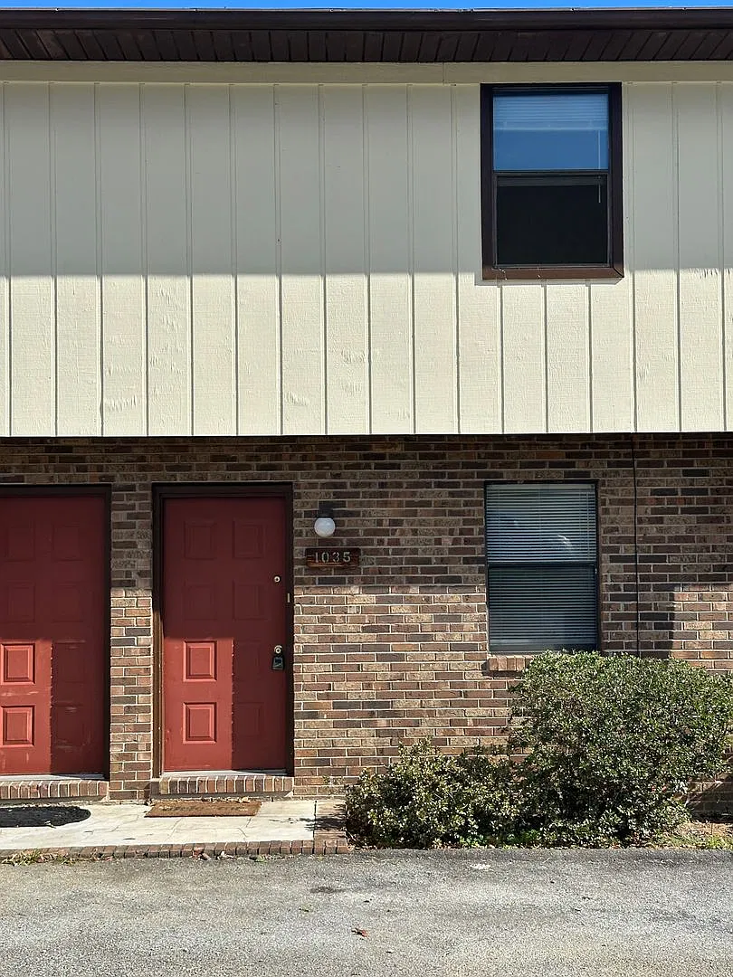 2 Bedrooms 1.5 baths Townhouse, Kingsport TN — Photo 2