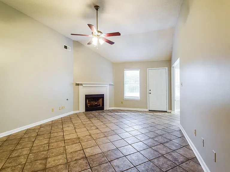 6926 Ginwood Cv — Photo 4