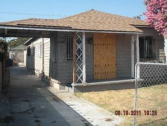 1st image of 927 E 114th St