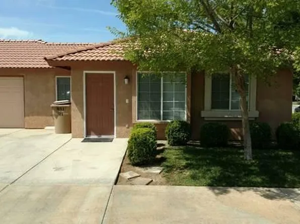 713 Greenwood Meadow Ln Unit 1, Bakersfield, CA 93308