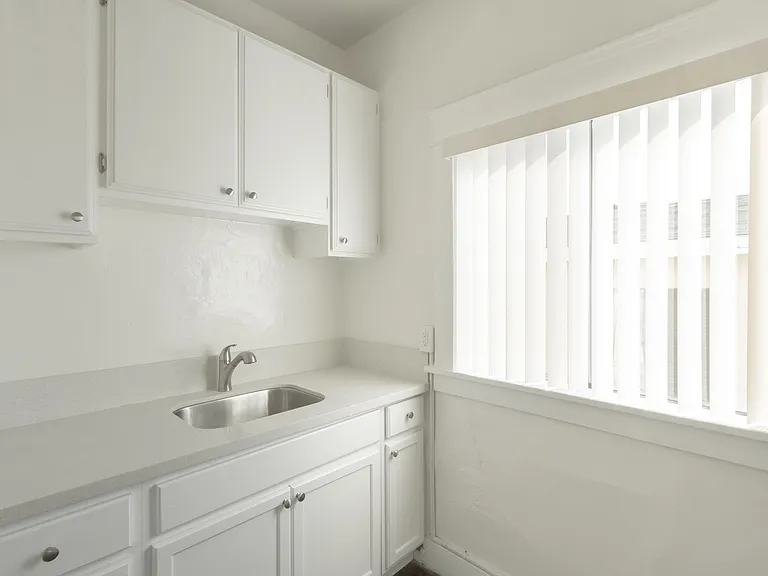 4309 S Main St #101 — Photo 5