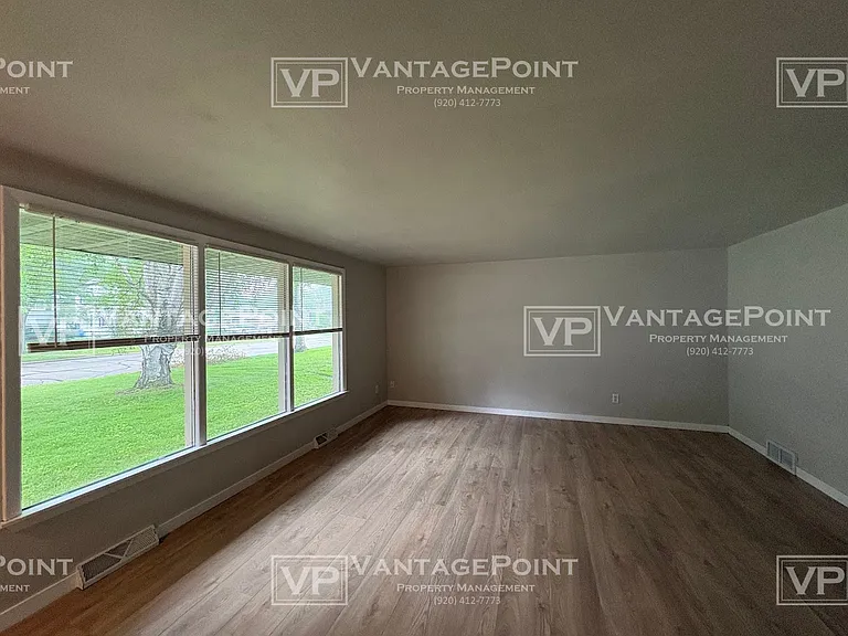 1643 Birchwood Dr — Photo 8