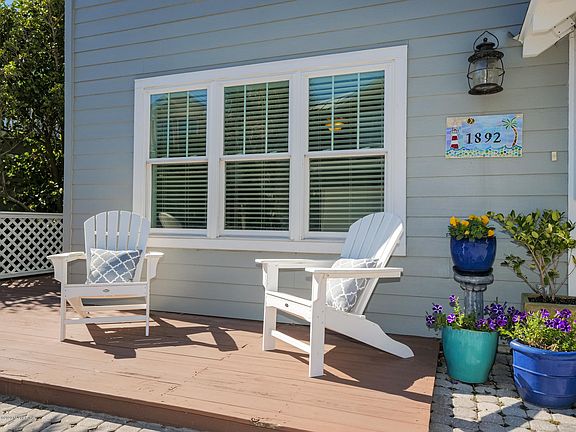 4th image of 1892 Beach Ave