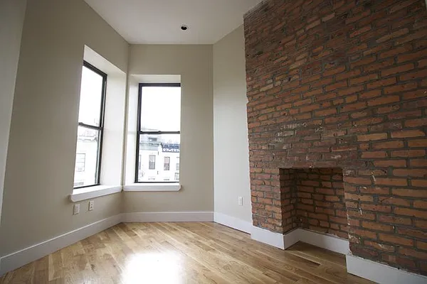Rented by Nooklyn NYC LLC | media 31