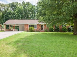 209 Westridge Dr, High Point, NC 27262