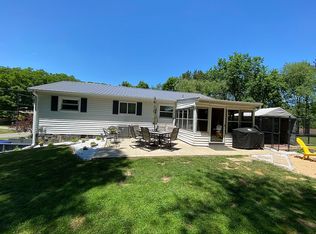 140 Walnut St, Jonesville, MI 49250