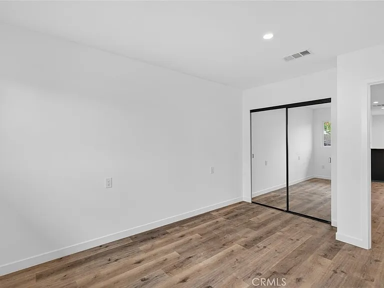 901 Micheltorena St — Photo 27