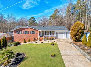 415 American Legion Rd, Greer, SC 29651