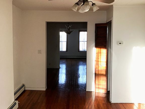2nd image of 517 16th St #2