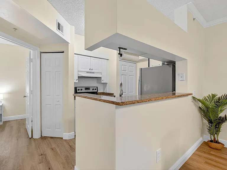 3212 Tuscany Way #3212 — Photo 23