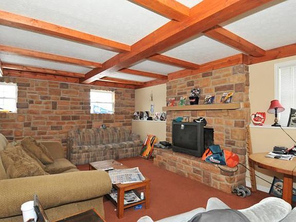3rd image of 8426 Pheasant Dr