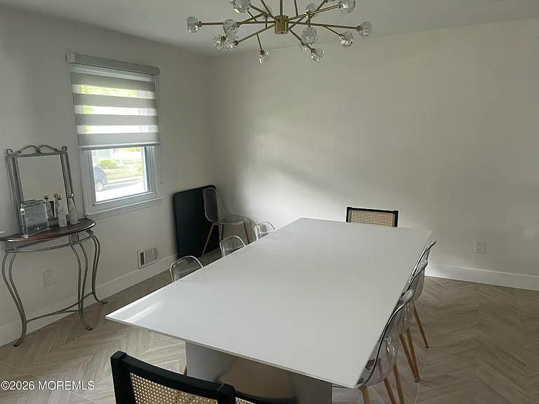 1202 Thomas Ave — Photo 4