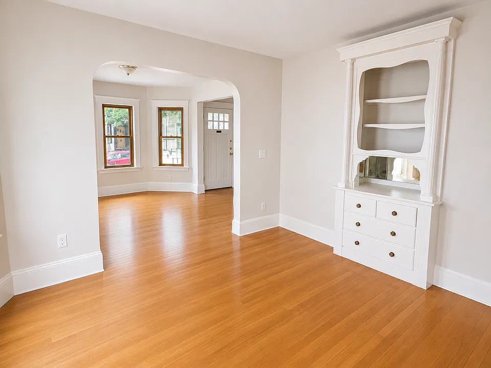 5 Bradford Ave
