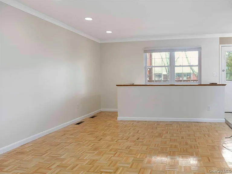 430 Somerset Dr #F — Photo 7