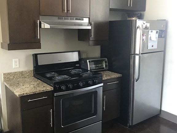 4th image of 1125 Bainbridge St APT 10