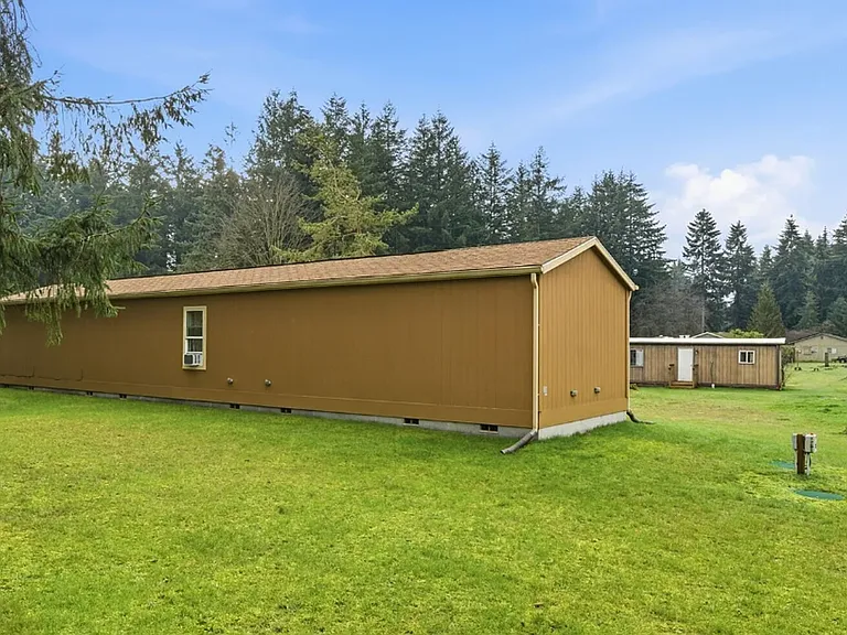 19141 Joselyn St SW — Photo 11