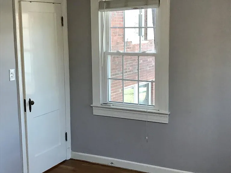 1201 S Barton St — Photo 25