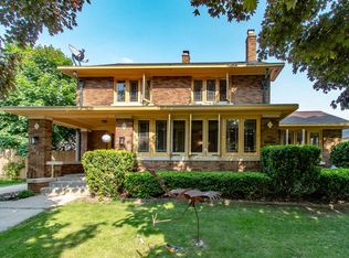 809 S 9th St, Watertown, WI 53094