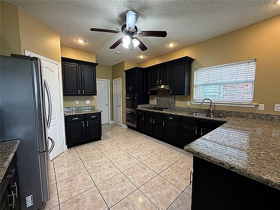 5th image of 2512 Crestridge Cir