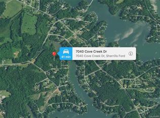 7040 Cove Creek Dr, Sherrills Ford, NC 28673