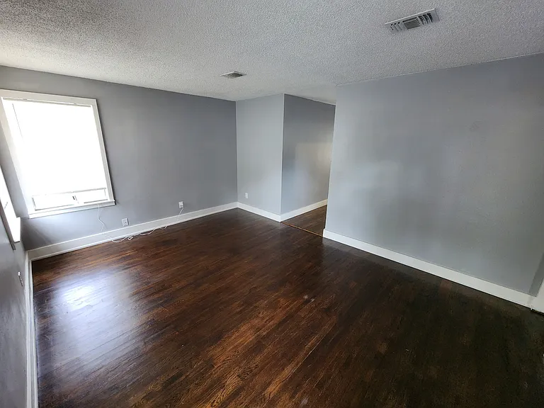 1316 Dexter Ave — Photo 8