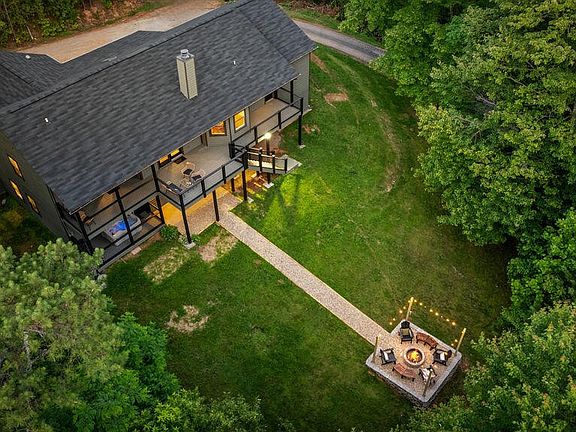 2nd image of 4822 White Pine Way