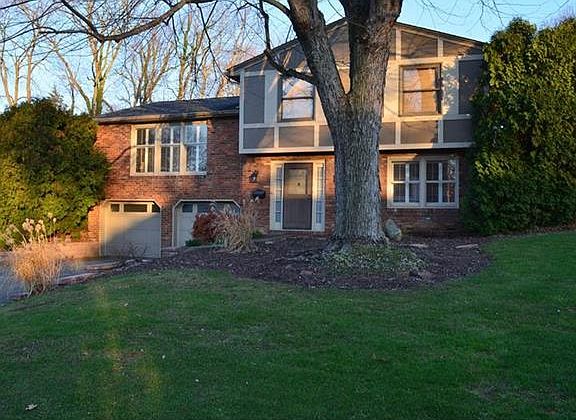 2nd image of 517 Cleveland Dr
