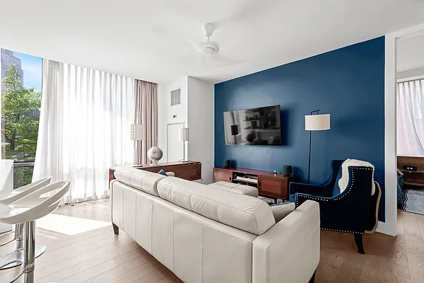 Living room, photo 3