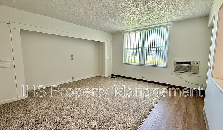 1209 George Washington Way #32 — Photo 3