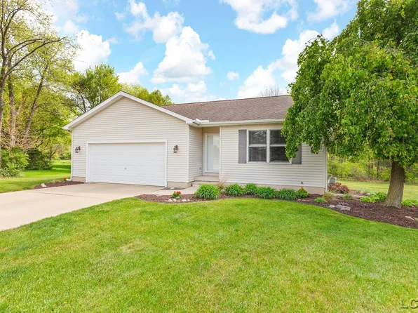 3288 Aspen Trl, Adrian, MI 49221