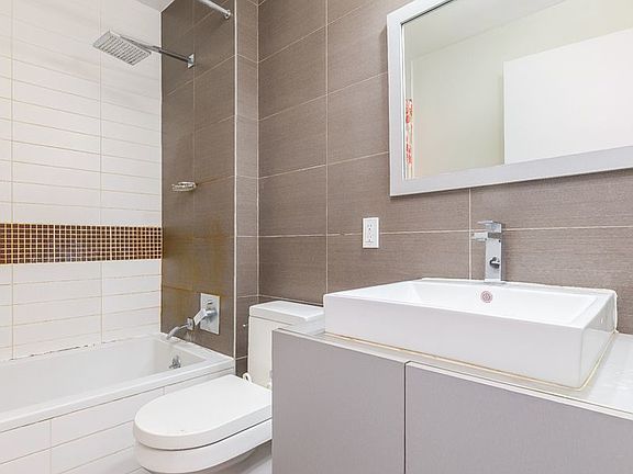 3rd image of 183 Scholes St APT 1A