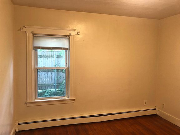 4th image of 166 Glenwood Ave Floor 1