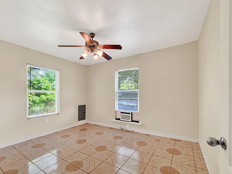 968 Garapan St — Photo 24