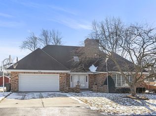 524 Meadow Ln, Beecher, IL 60401