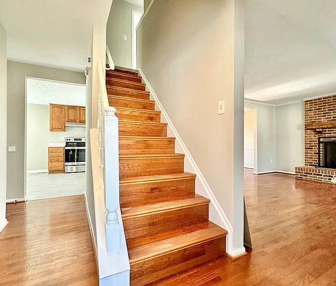 7649 Fallswood Way — Photo 4