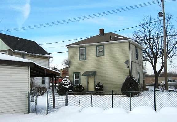 2nd image of 3327 W 127th St