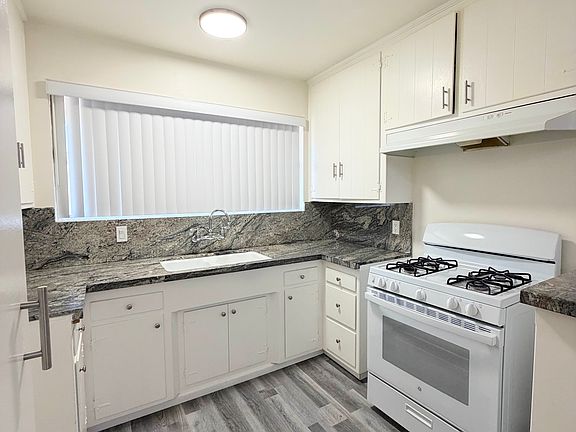 4th image of 341 N Geneva St