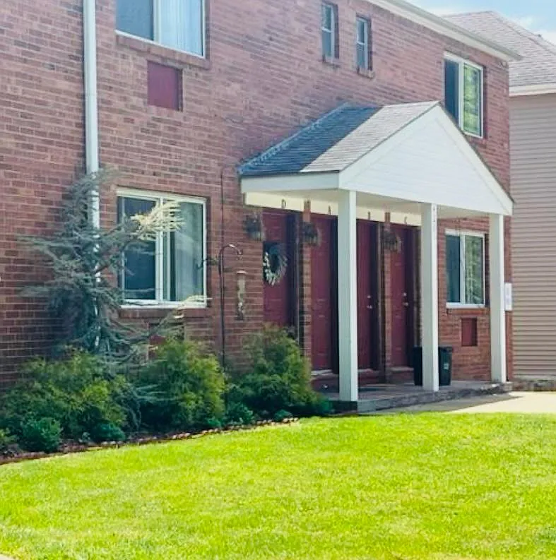 4205 Harrison St — Photo 1