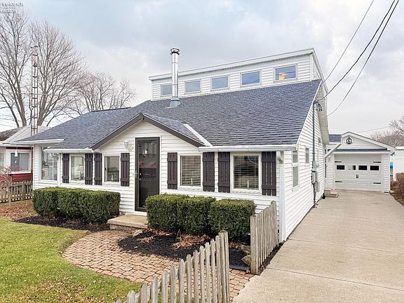 3rd image of 5544 E Eastview Ln
