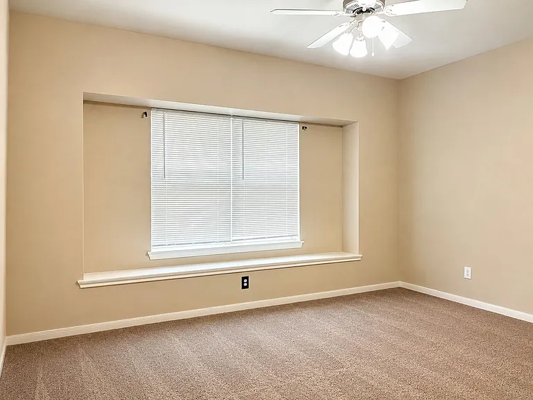 8327 Cassidy Creek Ct — Photo 6