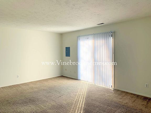 3rd image of 2424 Cross Village Dr