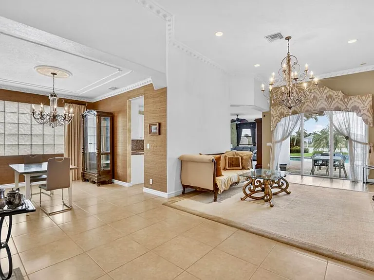 7879 Monarch Ct — Photo 21