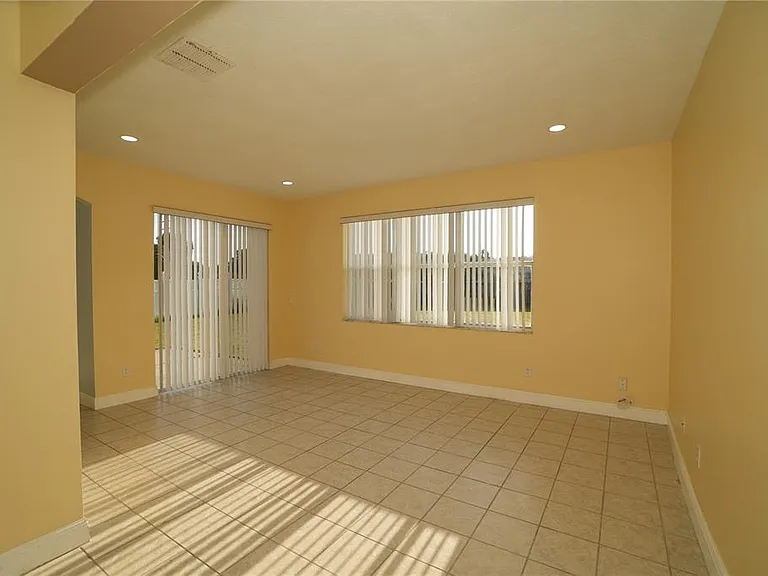 2560 Sage Dr W — Photo 5