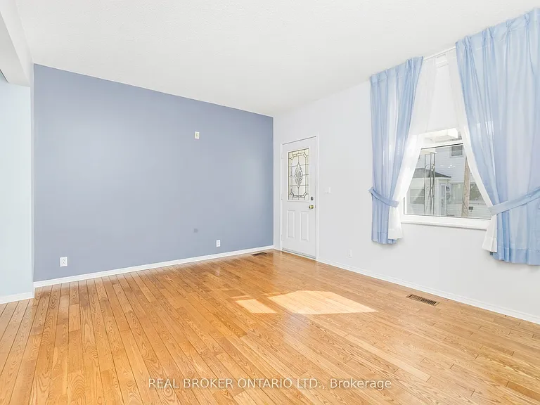 33 Victoria St — Photo 5