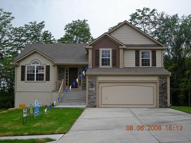 1st image of 9615 NW Adrian Pl