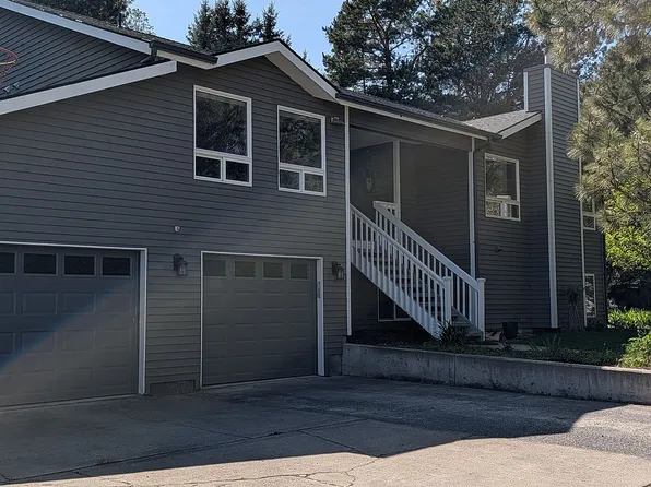 795 SE Greenhill Rd, Pullman, WA 99163