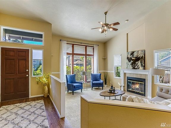 The entry is very welcoming with hardwood floors and an open floor plan. 